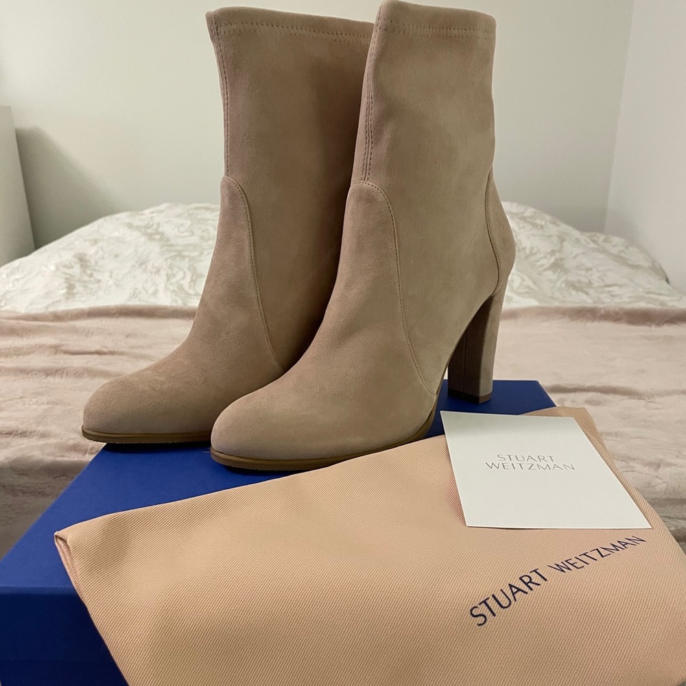 Stuart Weitzman Highland Bootie in Dolce and suede